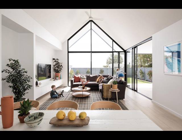 4 BEDROOM HOUSE FOR SALE IN SANDOWN